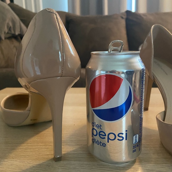 BCBG nude heels, size 10 - Picture 4 of 4